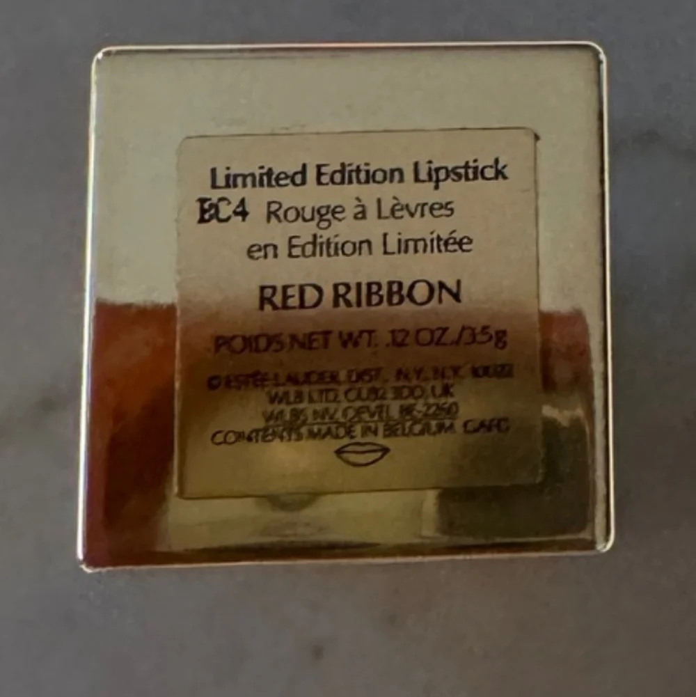 Limited Edition Este Lauder Red Robin Shade Lipstick NWOB .12 OZ